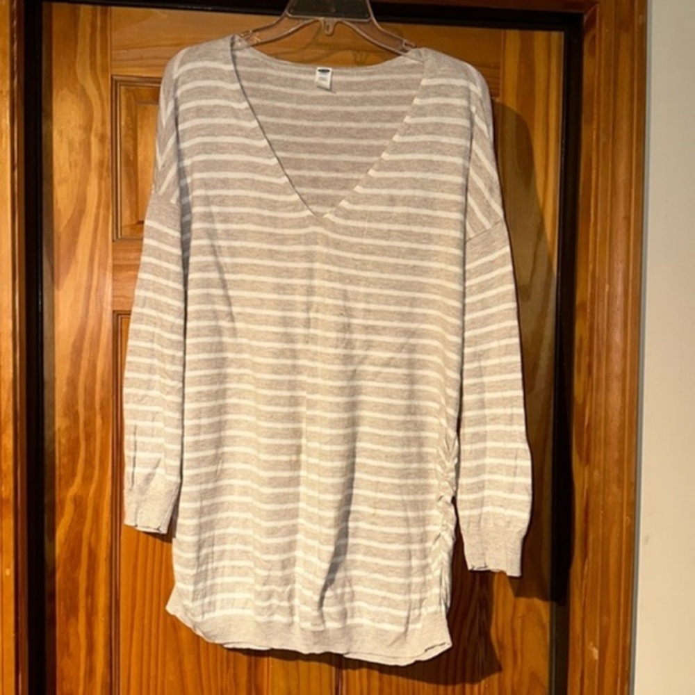 Maternity sweater